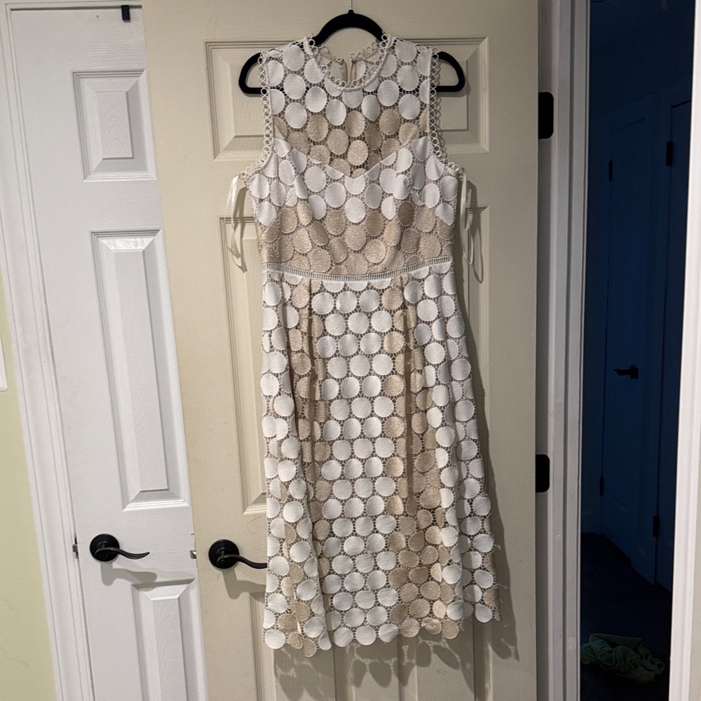 Shoshanna Cream and White Lace Dress